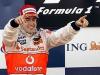 Фернандо Алонсо плаща на механиците, независимо от правилата на McLaren