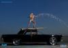 Мацки мият спортни коли на календар за 2009