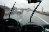 Бури и валежи в следващите 48 часа. 10 съвета за шофиране в дъжд