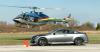 Автомобилът Infiniti IPL G Coupe предизвика хеликоптер на трасето
