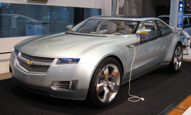 General Motors Co намалява цената на електромобила си Chevrolet Volt с 5000 долара