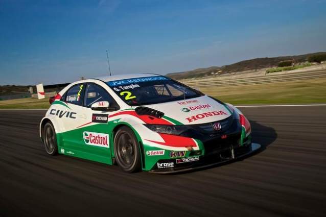 Honda показва мускули с новия Civic WTCC за 2014