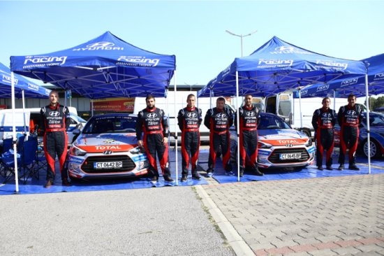Петър Гьошев и екипажите на Hyundai Racing Trophy с успешни тестове преди старта на третия кръг от състезанието
