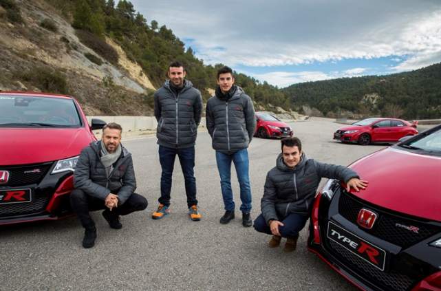 Маркес, Педроса, Боу и Монтейро карат новия Honda CivicType R
