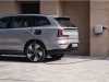 Електрическото Volvo EX90 2026 зарежда още по-бързо и е по-безопасно
